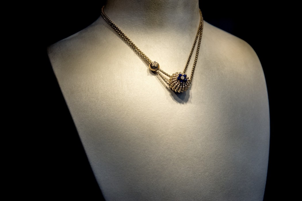 Naszyjniki – elegancka biżuteria dla kobiet i mężczyzn