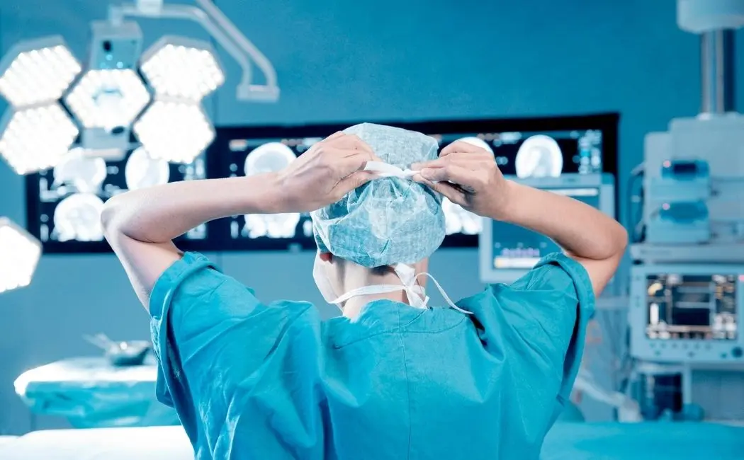 Jak wybrać dobrego lekarza neurochirurga?