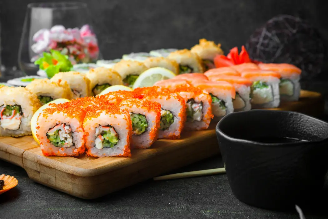 Jakie ryby i owoce morza znajdziemy w sushi?