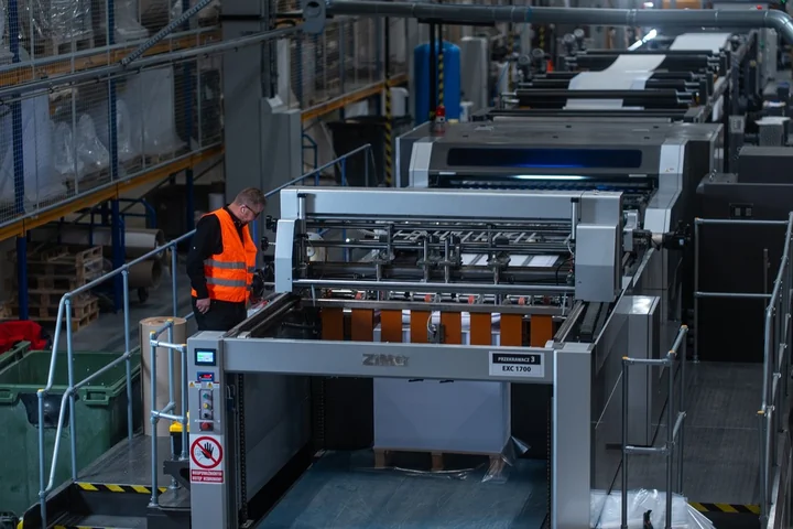 Obraz do artykułu: Od rolki do gotowego arkusza: jak KartonXpress zmienia podejście do cięcia kartonów i papierów