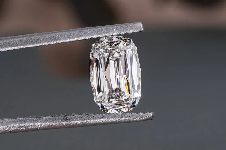 Diament naturalny a diament laboratoryjny – kluczowe różnice