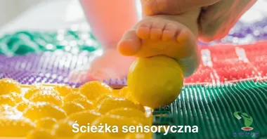 Ścieżki sensoryczne – domowy plac zabaw, który wspiera rozwój Twojego dziecka