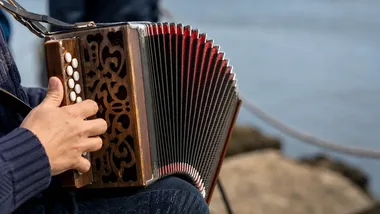 Nad Wisłą koncert na rzece i wielkie sprzątanie na koniec lata