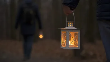 Prawie 3 mln świateł w Warszawie. Nowe iluminacje pokażą miejskie legendy