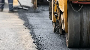 Weekend pełen remontów w Warszawie. Zamkną ulice i zmienią trasy tramwajów