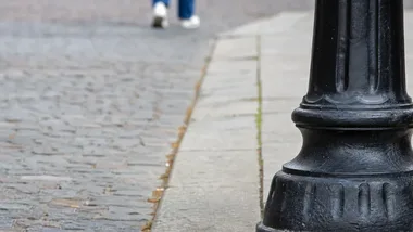 Nowe chodniki i sześć latarni. Przebudowa dróg przy Powązkowskiej