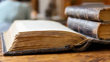 Pięć książek walczy o Nagrodę Historyczną Warszawy. Zwycięzca dostanie 50 tys. zł