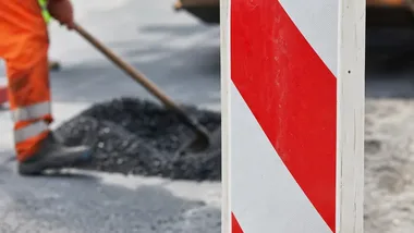 Remont wyłączy z ruchu fragment Kochanowskiego. Parking przy Broniewskiego