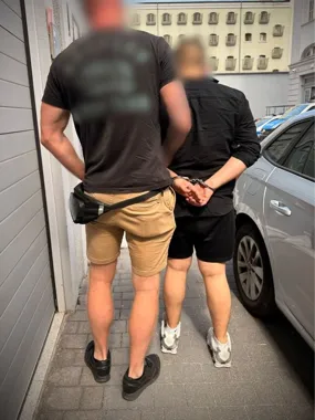 Przyszedł po 30 tysięcy złotych na leczenie siostrzenicy. W mieszkaniu czekali już policjanci - Wiadomości Policja Pomorska