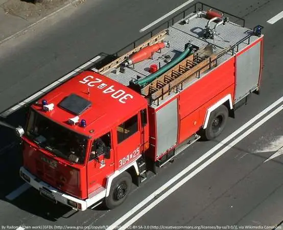 Uroczyste zmiany służby w warszawskich JRG podczas Święta Niepodległości