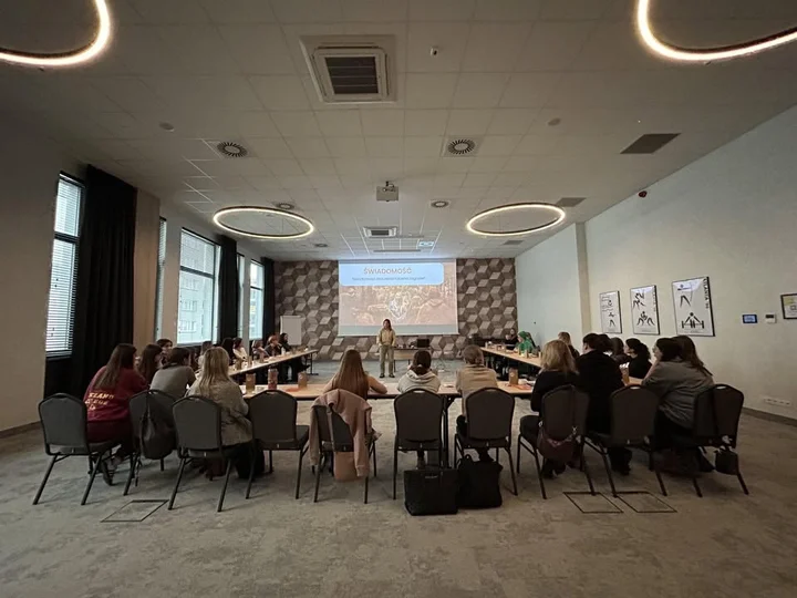 Grafika promocyjna wydarzenia SAMA SIĘ OBRONIĘ — warsztaty samoobrony dla kobiet w Warszawie