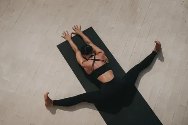 Grafika promocyjna wydarzenia HANDSTAND 101 | Summer Series | Warszawa – warsztaty handstandu