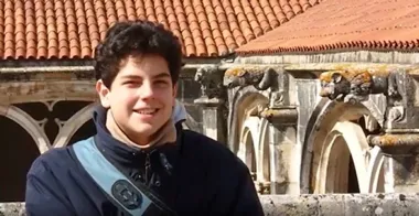 Grafika promocyjna wydarzenia Carlo Acutis. Święty milenialsów – seans w Warszawie
