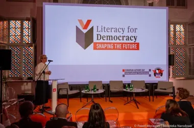 W Warszawie książka dostała rangę narzędzia demokracji i odporności