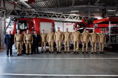 Nowy sprzęt dla mazowieckiej Straży Pożarnej zwiększa gotowość na drogach i w akcjach ratunkowych