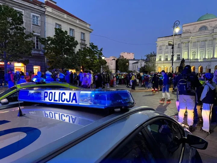 Ostatni nocny przejazd rolkarzy w Warszawie. Policja wstrzyma ruch