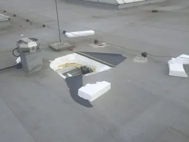 Przez dziurę w dachu do jubilera. Trzech podejrzanych w areszcie
