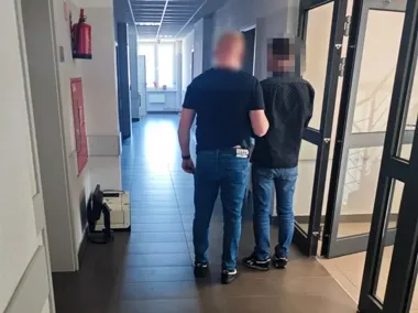 Wilanów: 71 gramów mefedronu i 27 porcji. 50-latek w areszcie