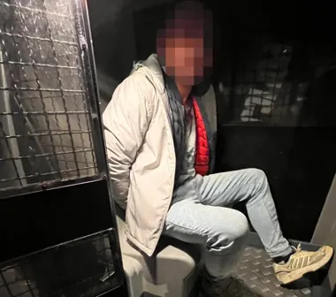 Katalizator w zaroślach, kajdanki chwilę później. Wpadli dzięki psu