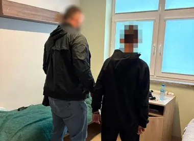 Telefon o bombie na warszawskim lotnisku. Policja dotarła do 15-latka