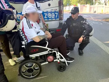 Trzy nagłe interwencje w Warszawie - policjanci błyskawicznie ruszyli do poszkodowanych