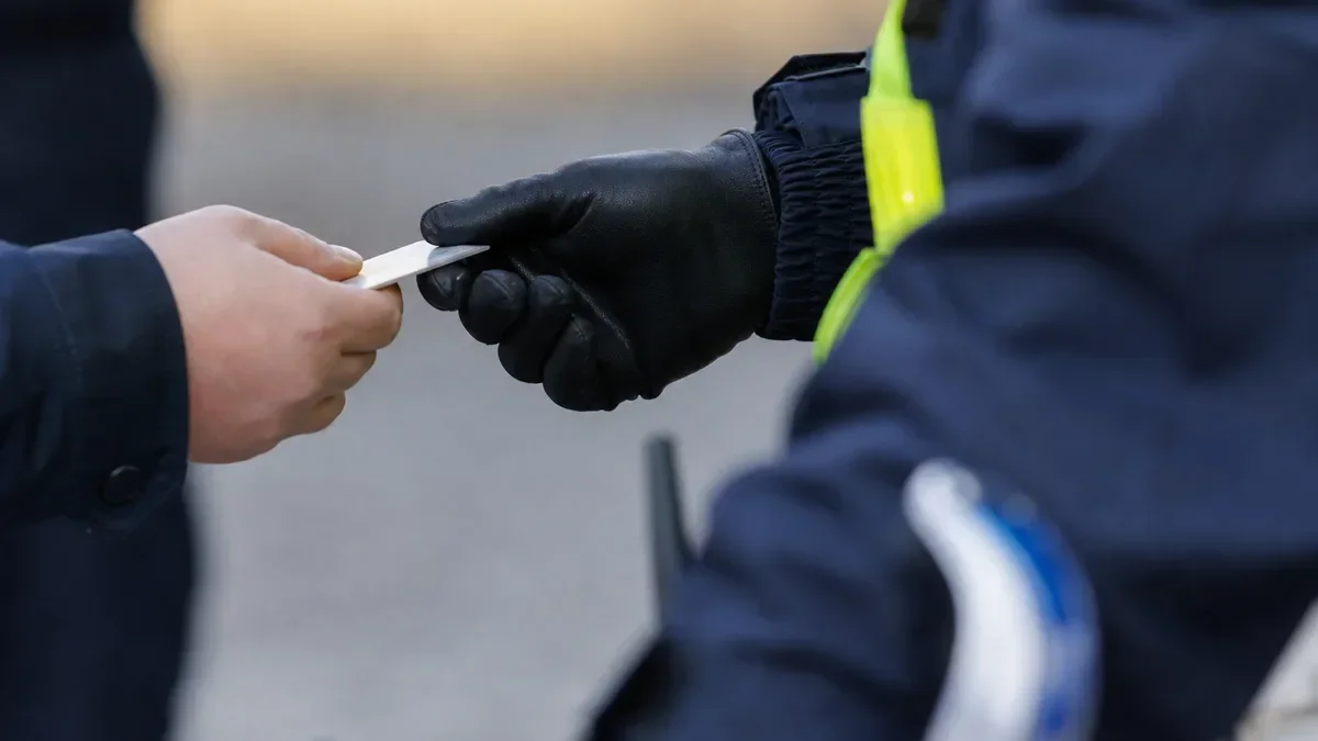 Cztery zatrzymania na lotniskach w jedną dobę. W tle fałszywe dokumenty