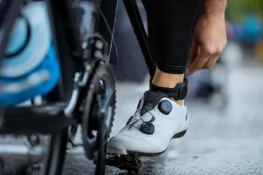 Dzielnicowy z Ursynowa po służbie wskakuje na trasę triathlonu