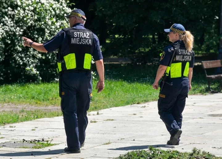 Około 20 osób biło się w Parku Młocińskim. Strażnicy ratowali rannych