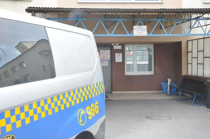 Sekundy od śmierci - strażnicy miejscy i personel SOdON walczyli 30 minut