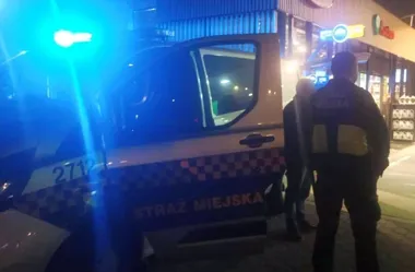 Poprosił strażników o pomoc. 46-latek bał się o swoje życie