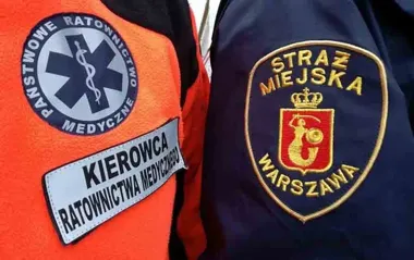 Nietrzeźwy 45-latek dostał dwóch ataków epilepsji. Strażnicy ruszyli z pomocą