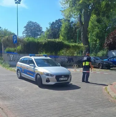 Remont torowiska przerwany. W centrum Warszawy znaleziono pocisk z wojny