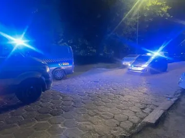 Awantura przy odholowaniu aut w Warszawie. Zniszczył znak i został zatrzymany