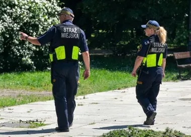 Około 20 osób biło się w Parku Młocińskim. Strażnicy ratowali rannych