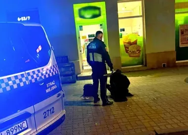 Groził ekspedientce rurką - strażnicy ujęli go po chwili