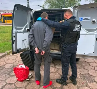 Wymachiwał pistoletem na pętli przy Grochowskiej - to była replika