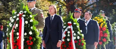 Państwo bez terytorium miało własne sądy i szkoły. Rocznica w Warszawie