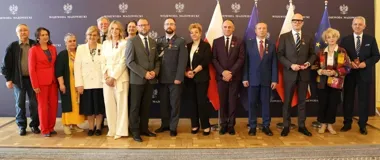 Piętnaście osób odebrało odznaczenia. W Warszawie wybrzmiały historie służby i odwagi