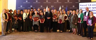 Wojewoda zwiększył pulę na pomoc społeczną. Wesprze 32 projekty