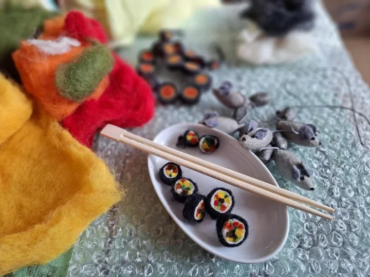 Filcowe sushi i małe cuda z wełny - Artystyczny Kufer zaprasza na warsztaty