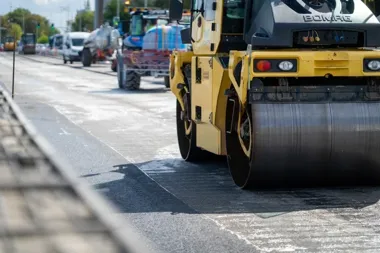 Prawie 2 km remontu i dwa etapy. Szaserów zyska nowy asfalt