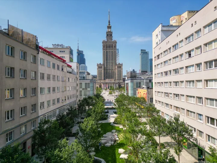 Złota i Zgoda po przebudowie. W centrum przybyło zieleni